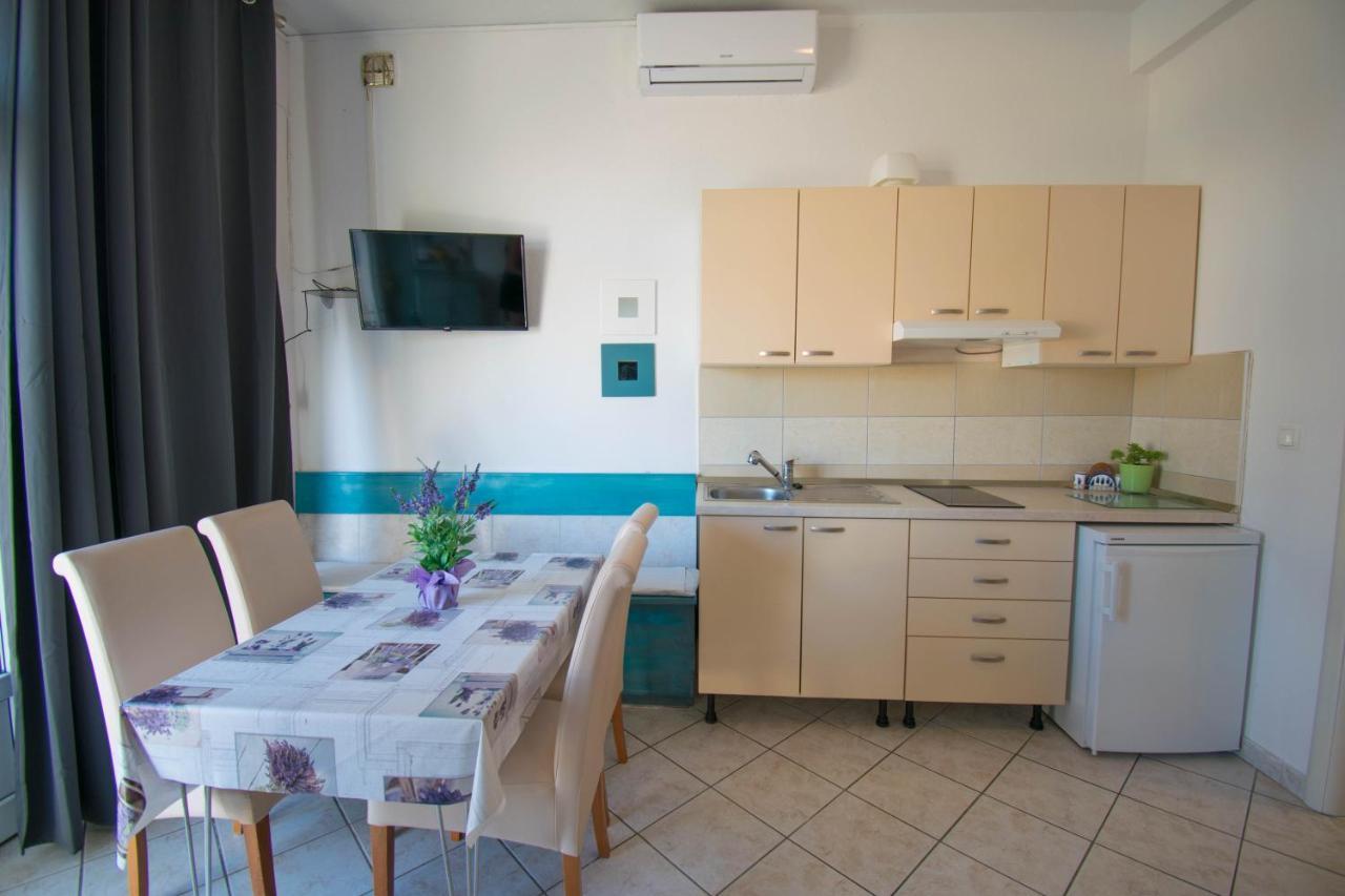 Family Apartment Manuela - Baška Voda Eksteriør bilde